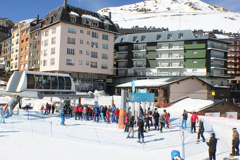 alojarse en la estación de esquí Grandvalira