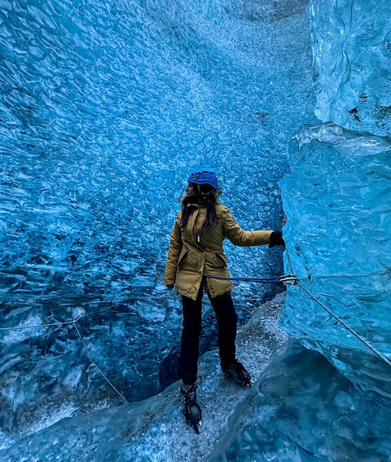 Excursiones a las cuevas de hielo en Islandia