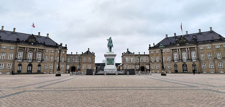 Palacio de Amalienborg Palacio de Amalienborg