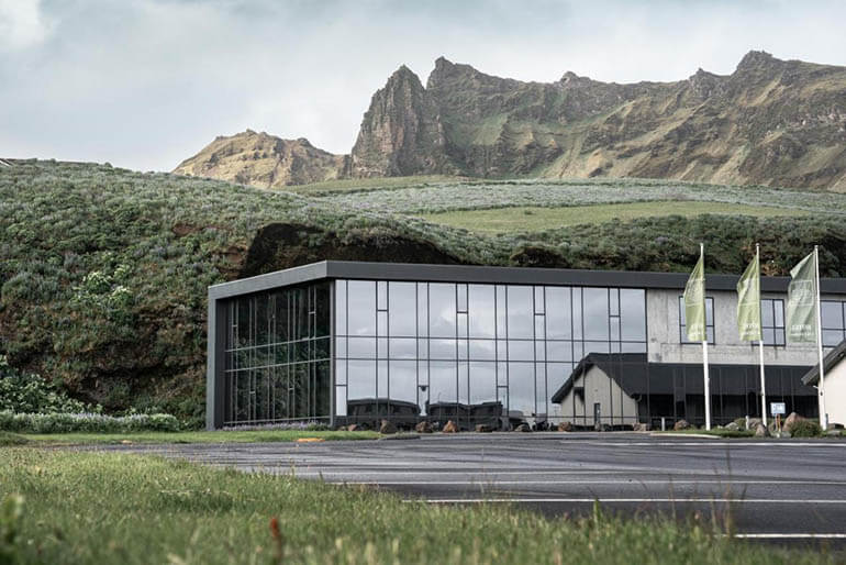 alojarse en Vik Islandia