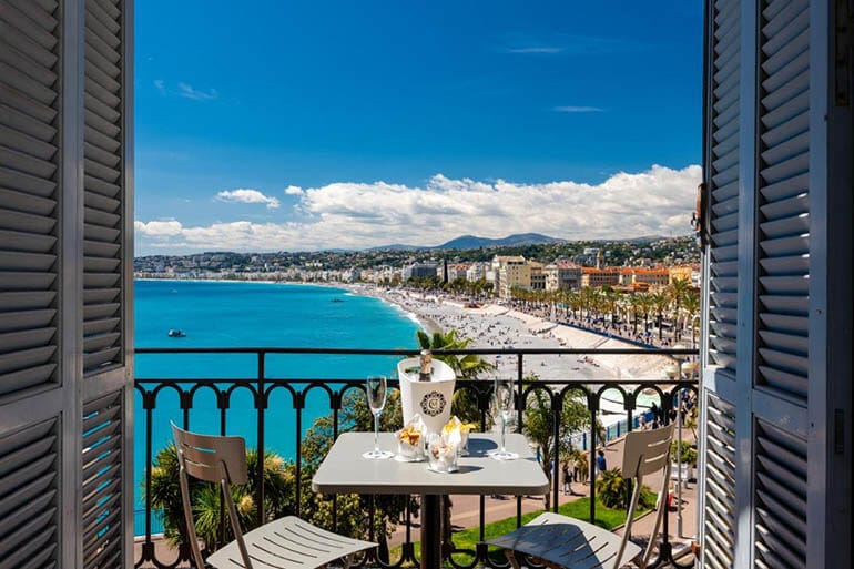 hoteles en niza con vistas al mar