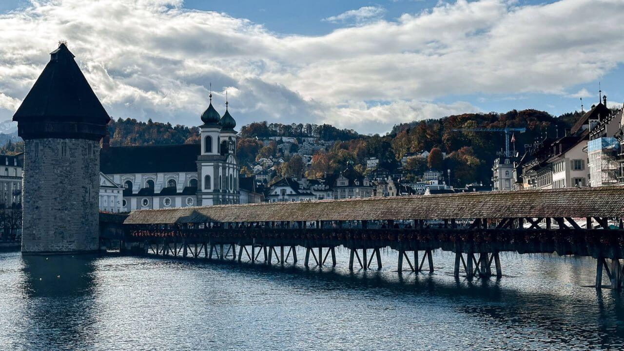 Puente de la Capilla en Lucerna Puente de la Capilla en Lucerna